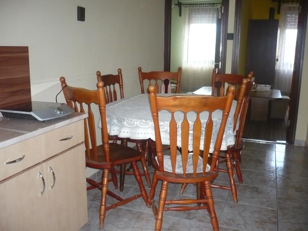 Anna Báthory Apartmanház Hajdúszoboszló Esterno foto